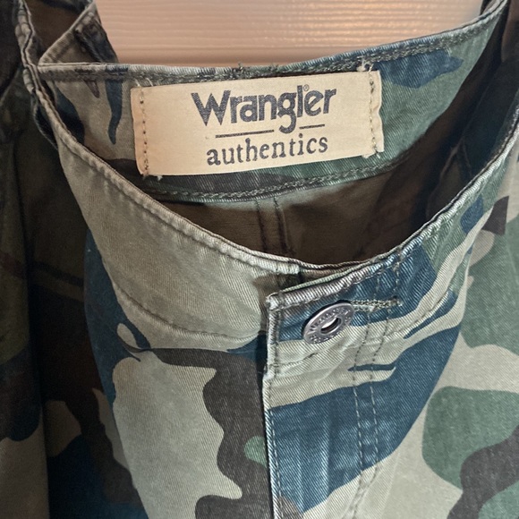 Wrangler Cargo Bundle of 2 Shorts 100% Cotton size 40 - Picture 5 of 15